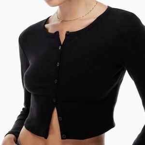 Aritzia Sunday Best Apple Longsleeve 78841